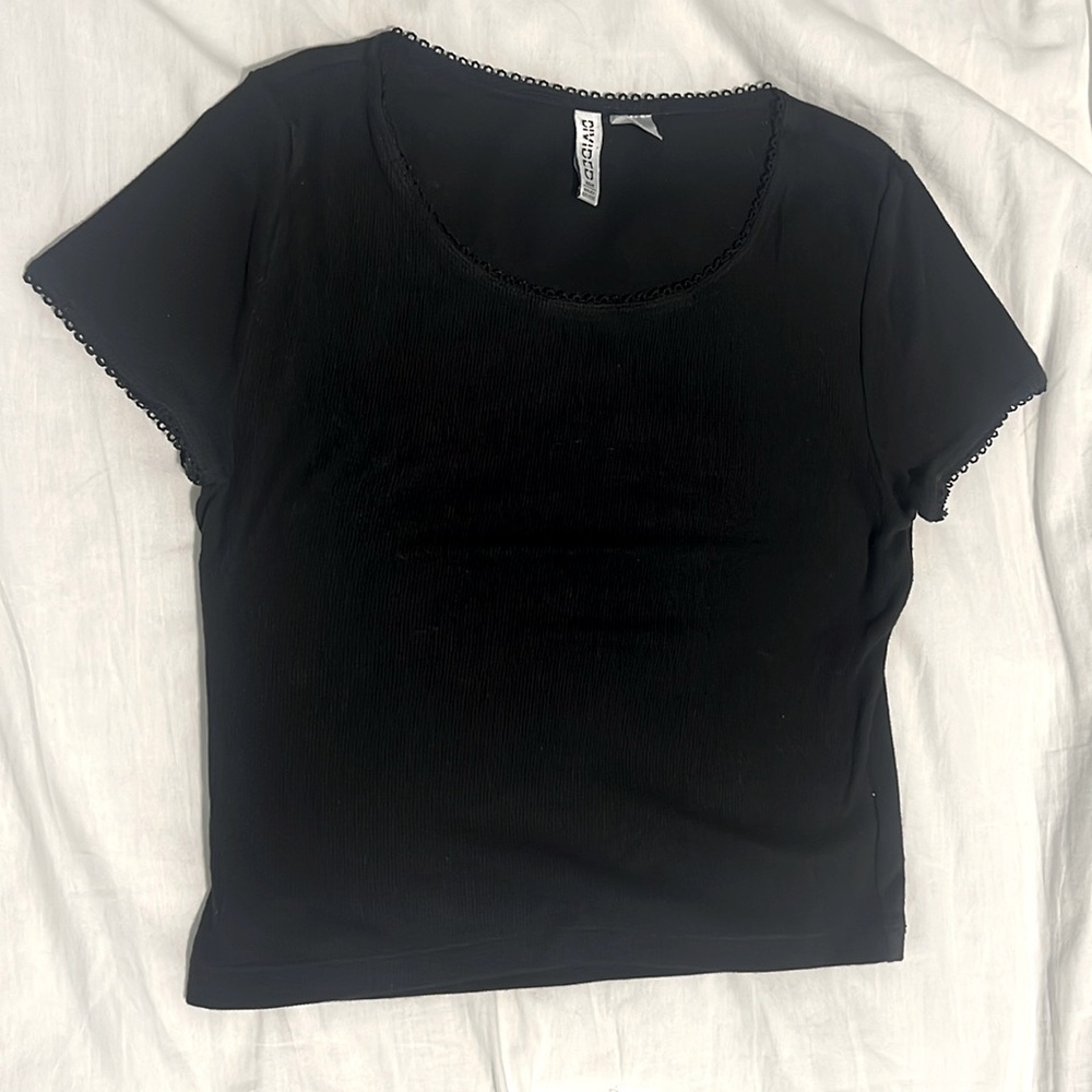 Black Cropped Top
